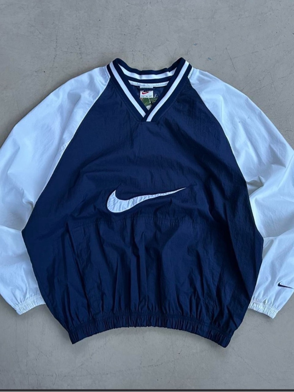 Nike 90's Vintage Navy and White Men's Pullover Windbreaker
